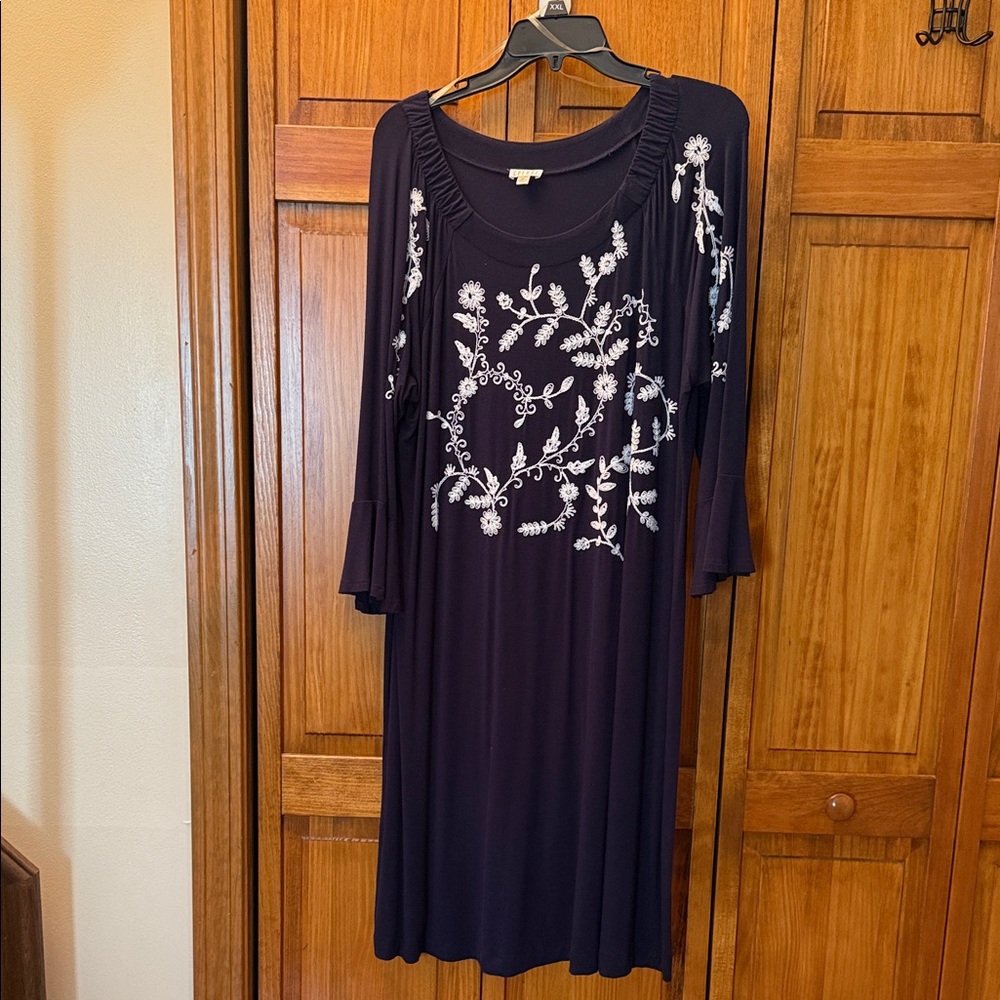 Spense Navy Long Sleeve Dress with White Embroidery NWOT size XXL Price drop